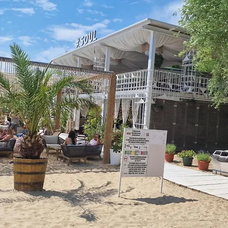 Dolce Near The Coast דירה *